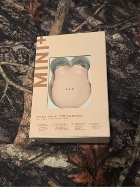 Nu Face MINI+ Smart Petite Microcurrent Facial Toning Device Kit